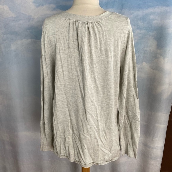 Lane Bryant oatmeal colored lightweight sweater 1X - Picture 2 of 3